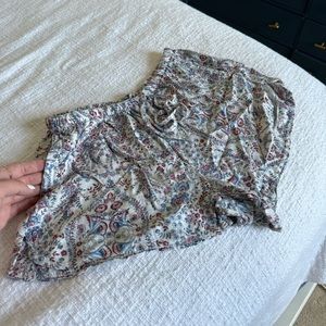 Super cute flowy shorts with a pocket!